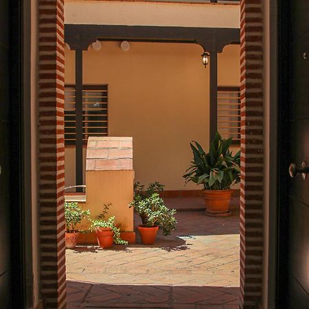 Charming Apt In The Center - 10M Walk Isla Magica Seville Luaran gambar