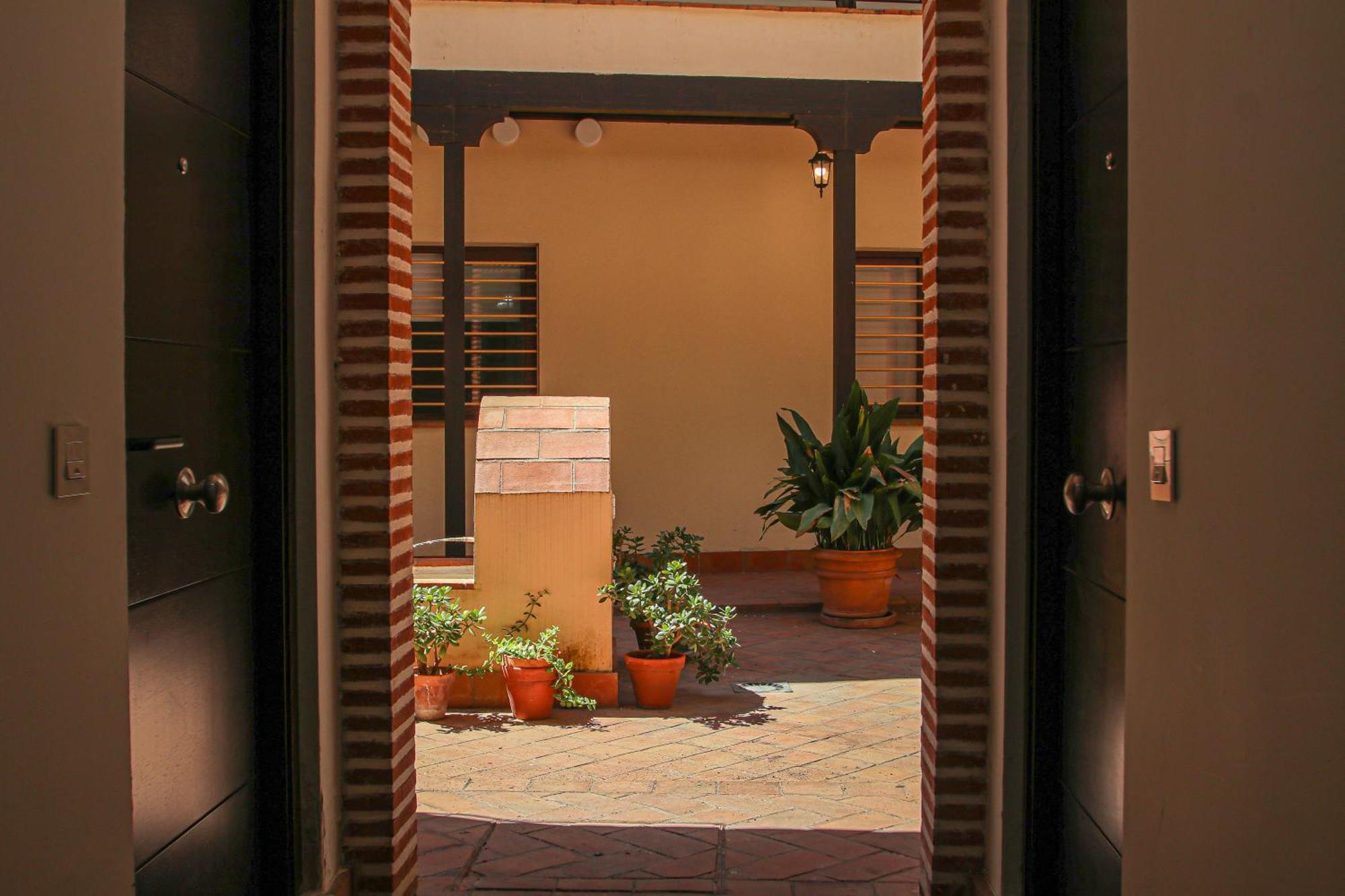 Charming Apt In The Center - 10M Walk Isla Magica Seville Luaran gambar