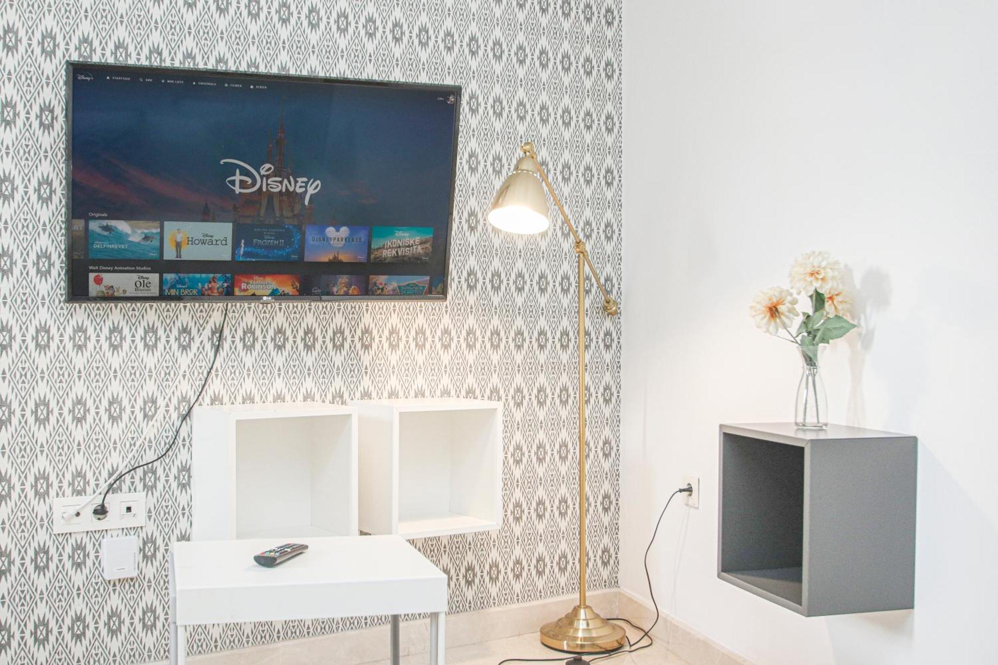 Charming Apt In The Center - 10M Walk Isla Magica Seville Luaran gambar