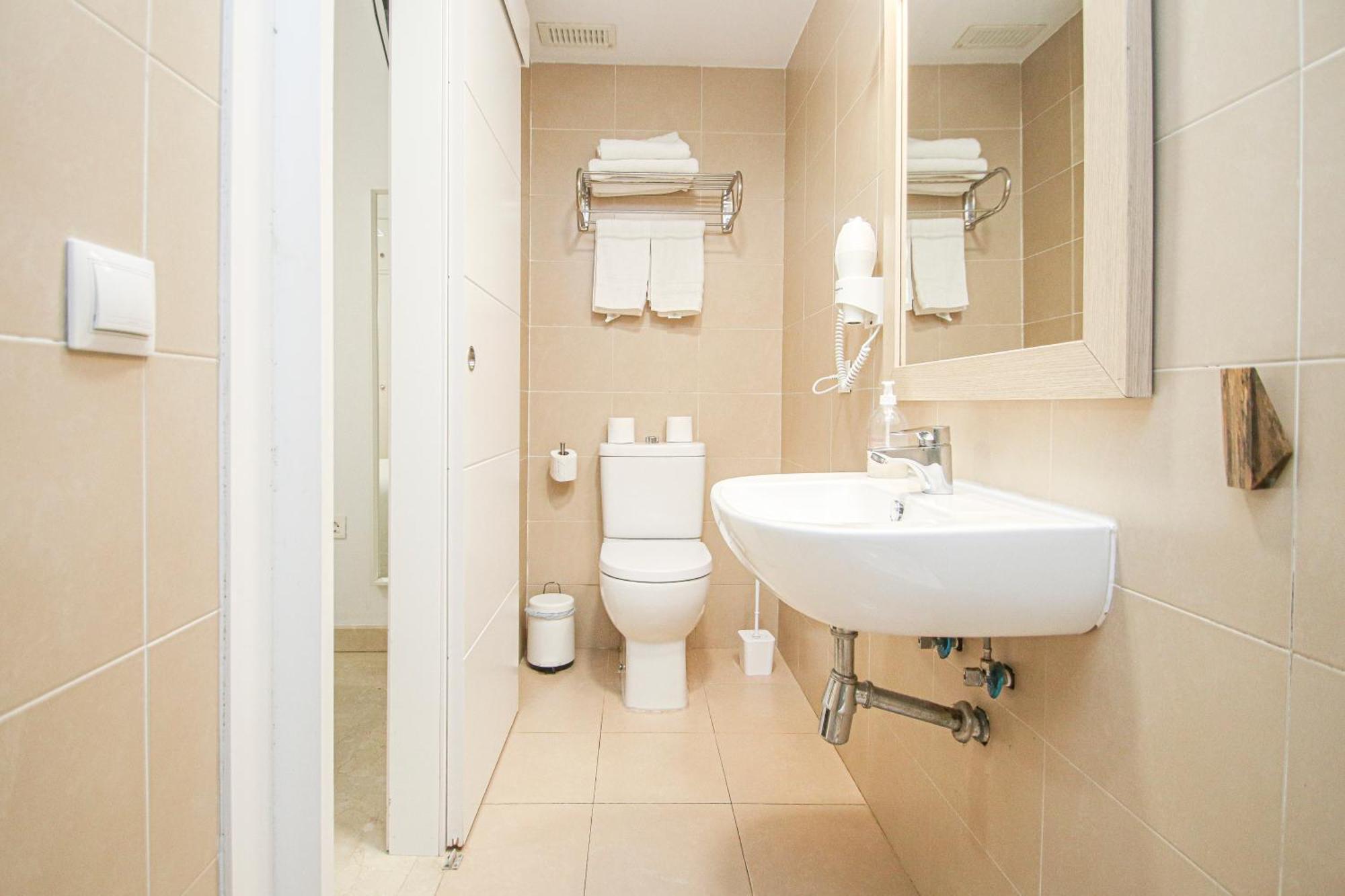Charming Apt In The Center - 10M Walk Isla Magica Seville Luaran gambar
